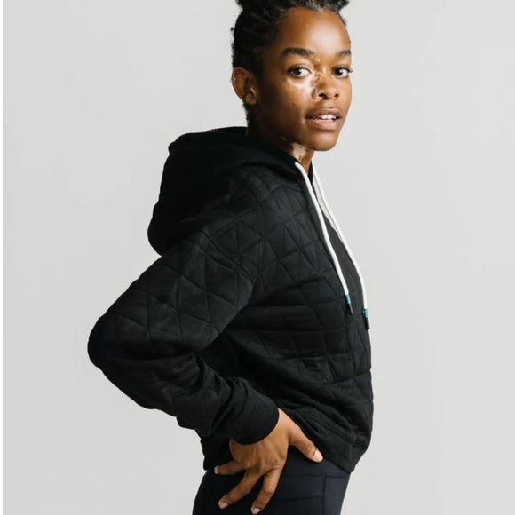 NWT ZYIA Black Quilted Triad Hoodie Size Large Athleisure Fall Autumn Comfort - Picture 2 of 14